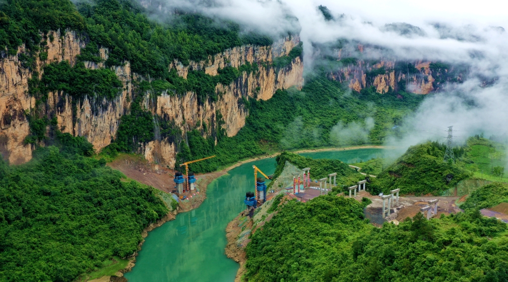 渝湘复线阿蓬江特大桥